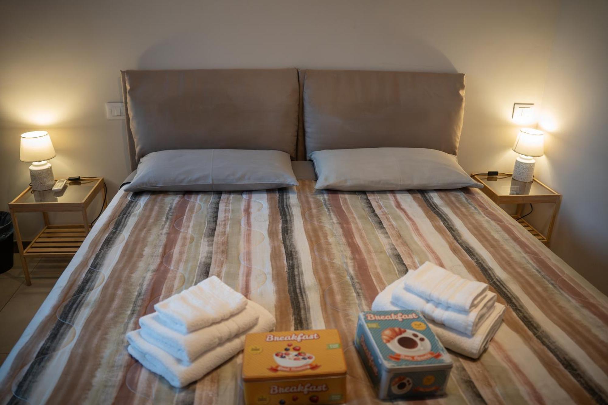 Lugaro Guest House Torino Kültér fotó